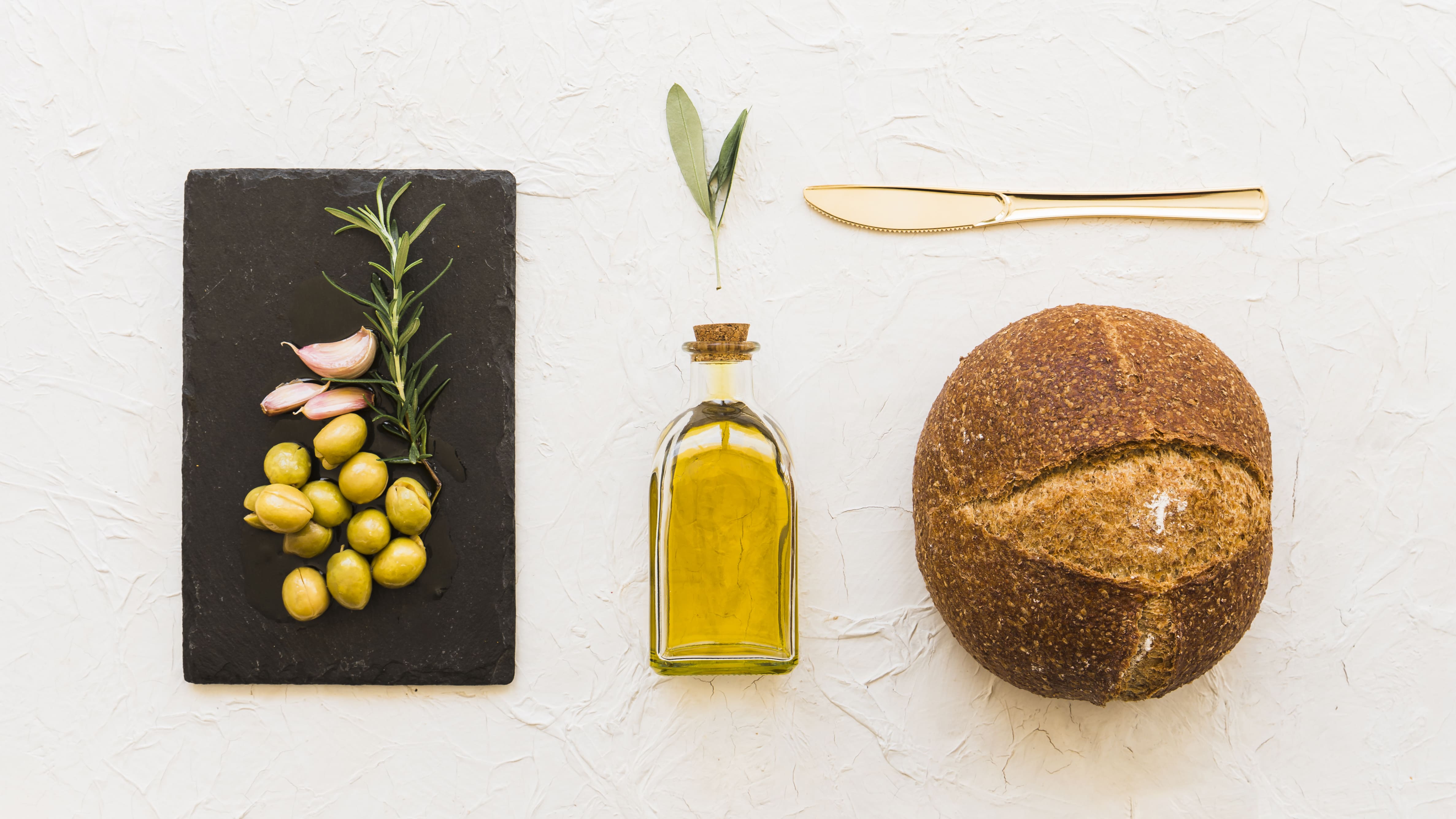 <p>Cómo convertir tu <strong>aceite de oliva </strong>en un </p><p>producto premium y aumentar tus ventas</p>