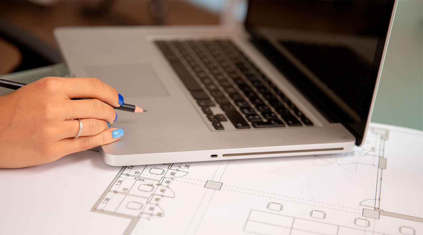 <p>Diferencias entre una <strong>web a medida</strong> y una plantilla</p>